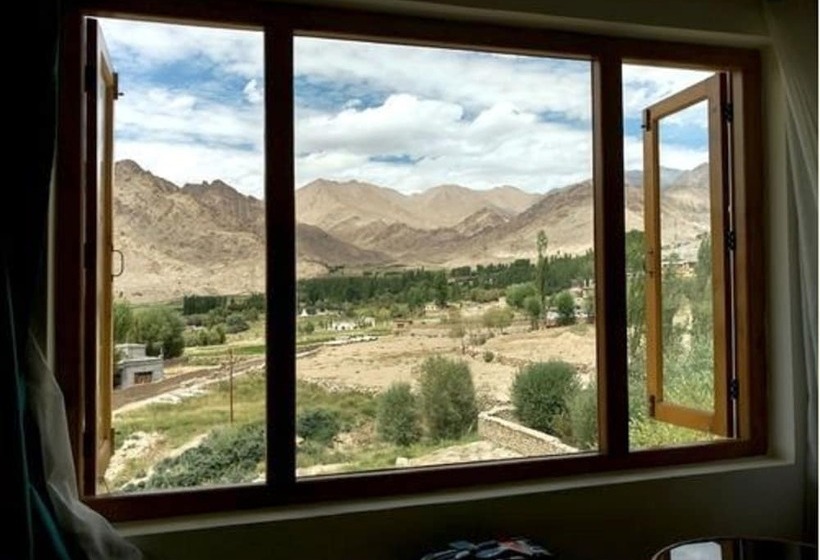Номер Deluxe, Himalayan Residency Ladakh