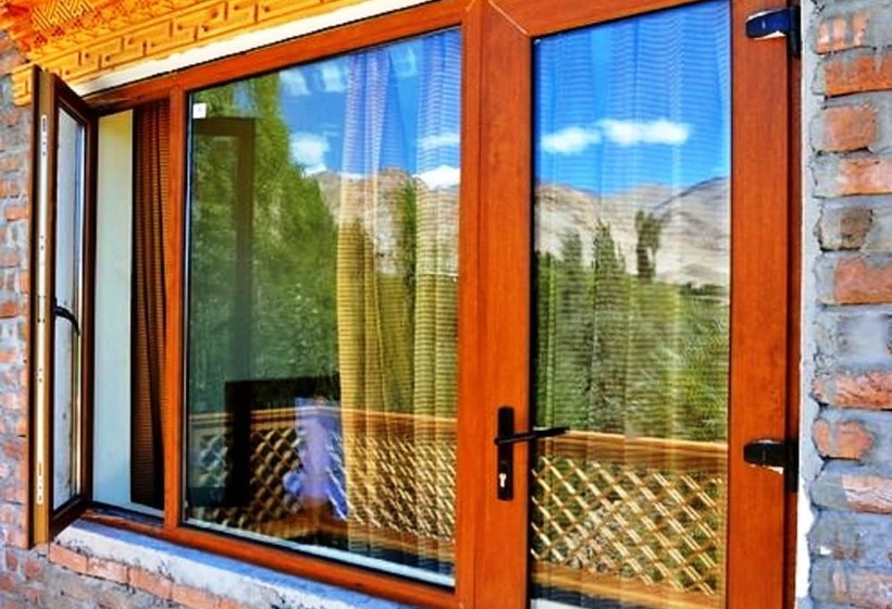 Номер Deluxe, Himalayan Residency Ladakh