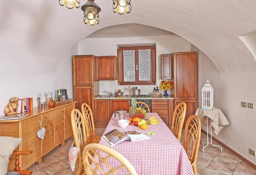 شقة 3 غرف, Il Colombaro