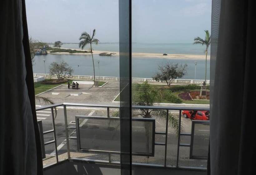 标准三人间, Nolasco