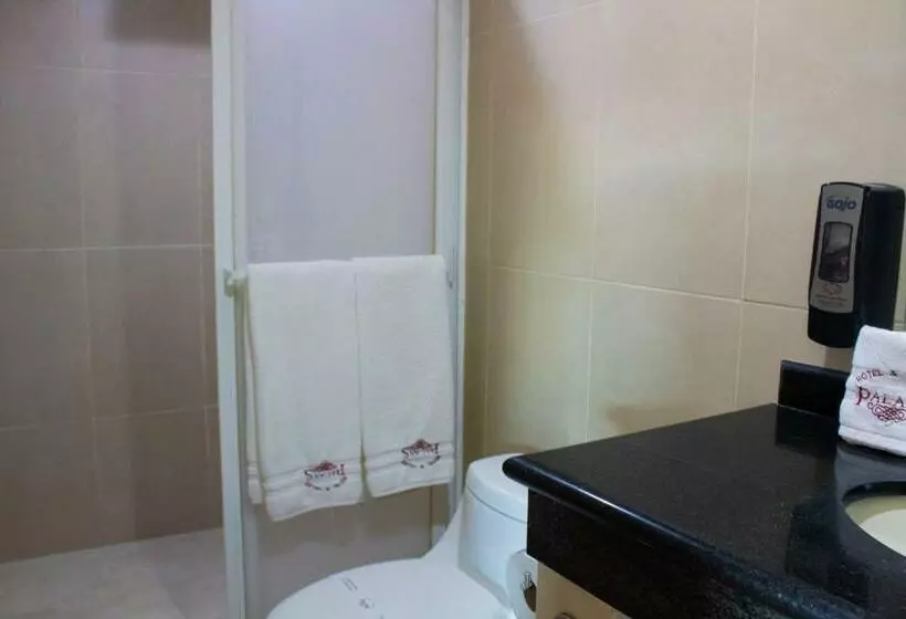 اتاق لوکس, Palass