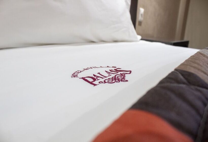 חדר דלוקס, Palass