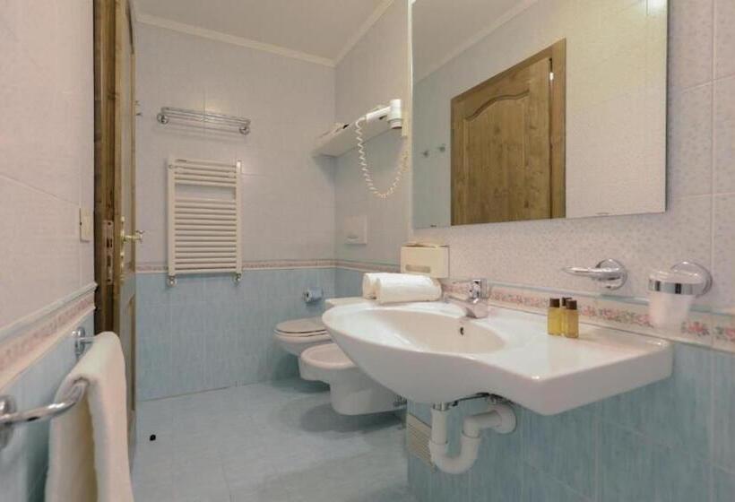 Семейный Номер, Perla