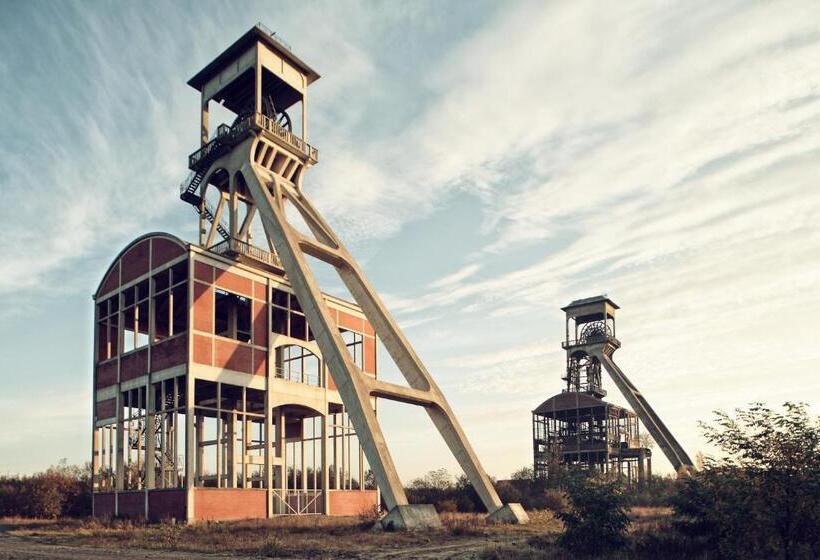 اتاق سوپریور, Terhills