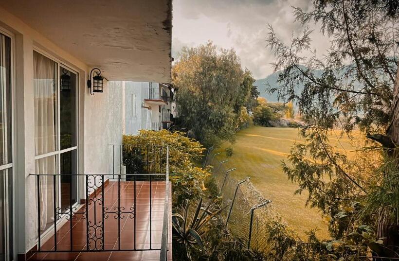Апартаменты 2 Спальни, Villas De La Montana