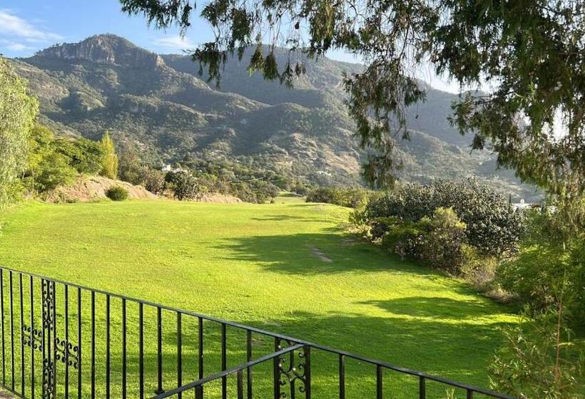Апартаменты 2 Спальни, Villas De La Montana