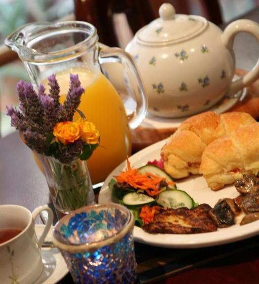 스위트 킹사이즈 침대, Lavender House Bed & Breakfast