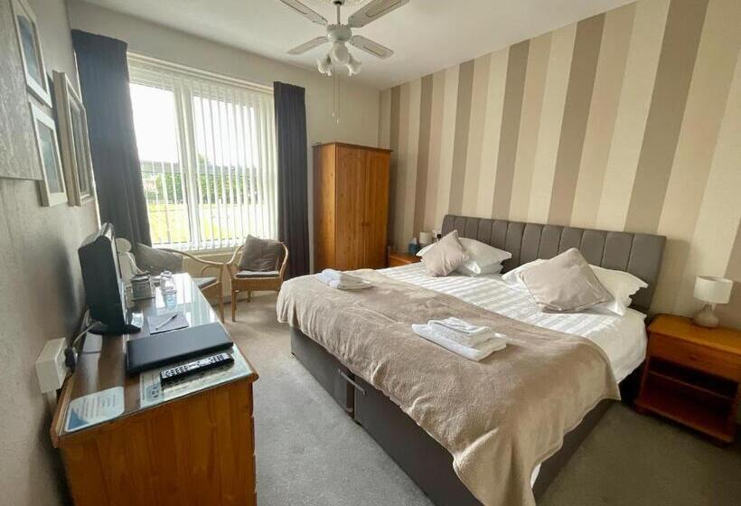 디럭스 룸 킹사이즈 침대, Merritt Guest House B&b