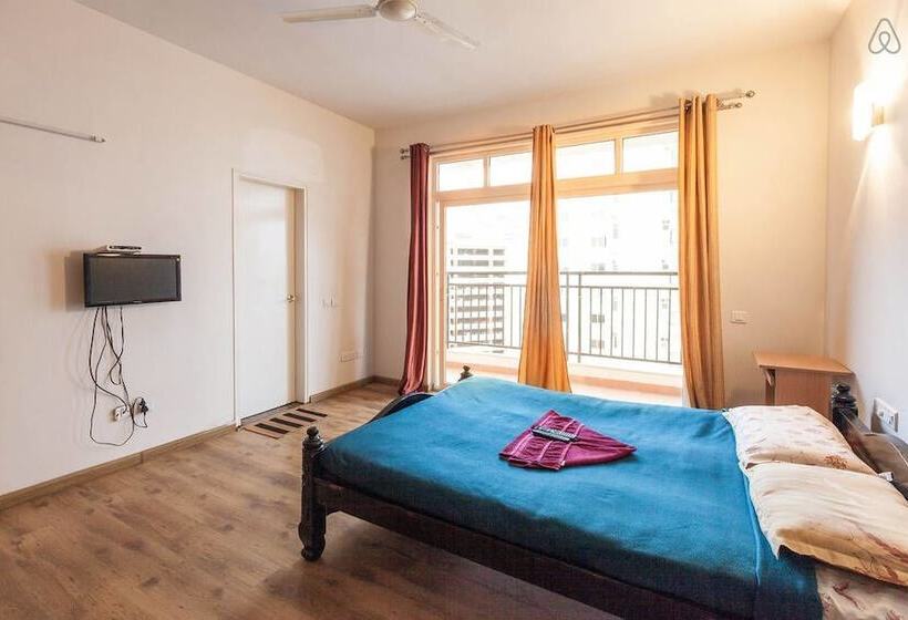 디럭스 룸, Park Inn Hospitality Apartment