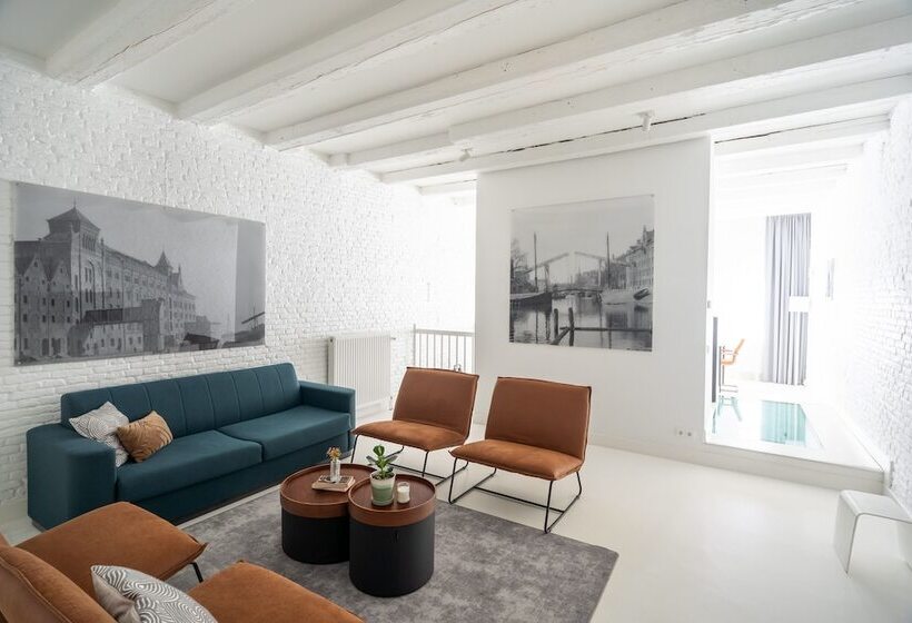 2 Bedroom Family Apartment, Yays Amsterdam Salthouse Canal By Numa