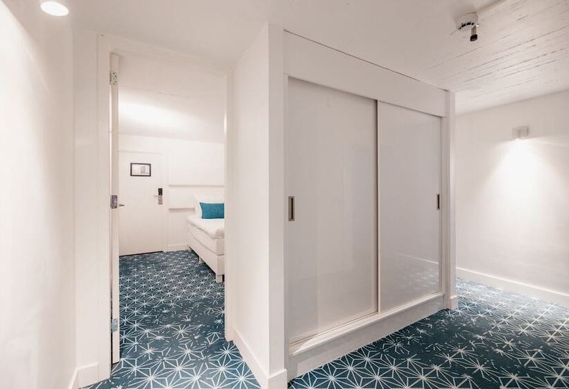 2 Bedroom Family Apartment, Yays Amsterdam Salthouse Canal By Numa