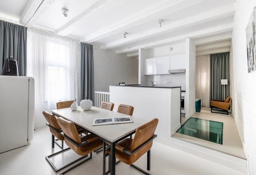 2 Bedroom Family Apartment, Yays Amsterdam Salthouse Canal By Numa