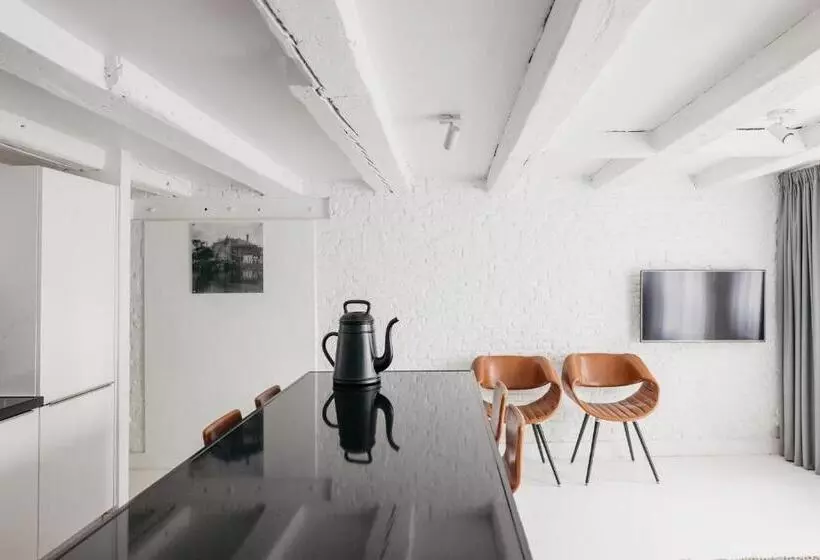1 Bedroom Apartment with Views, Yays Amsterdam Salthouse Canal By Numa