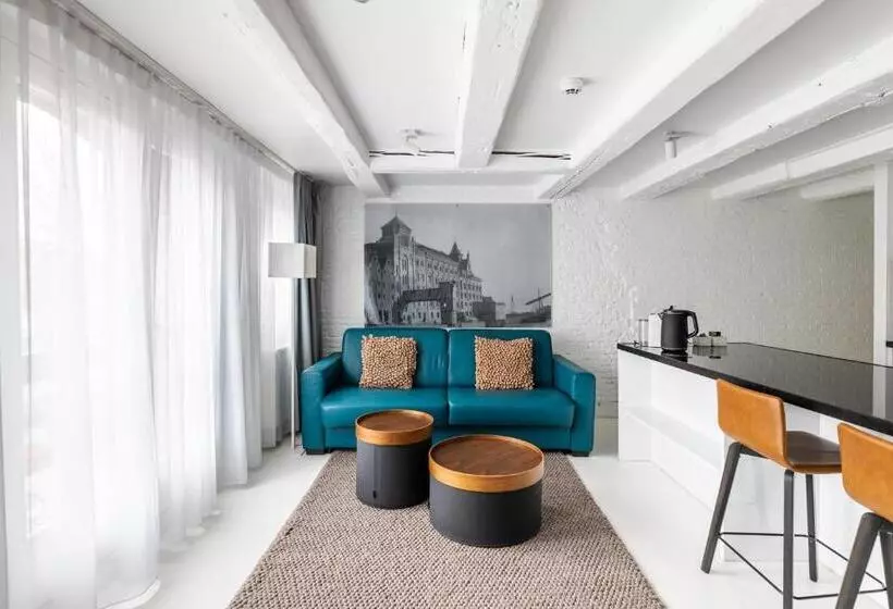 1 Bedroom Apartment with Views, Yays Amsterdam Salthouse Canal By Numa