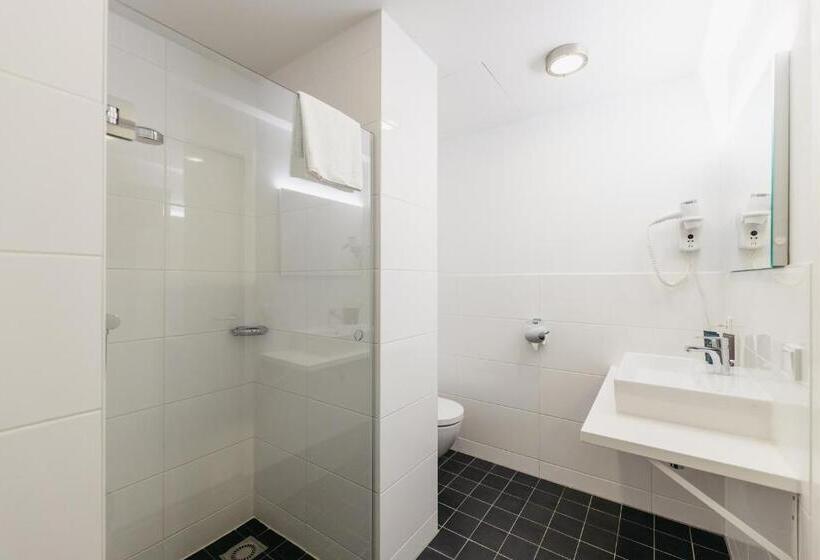 1 Bedroom Apartment, Yays Amsterdam Salthouse Canal By Numa