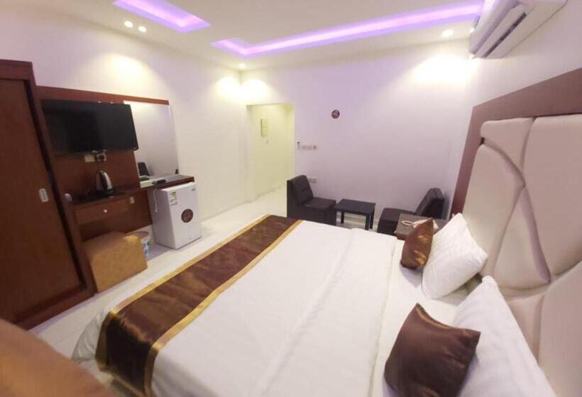 Habitación Estàndard Individual, مكارم الورود للشقق المخدومة