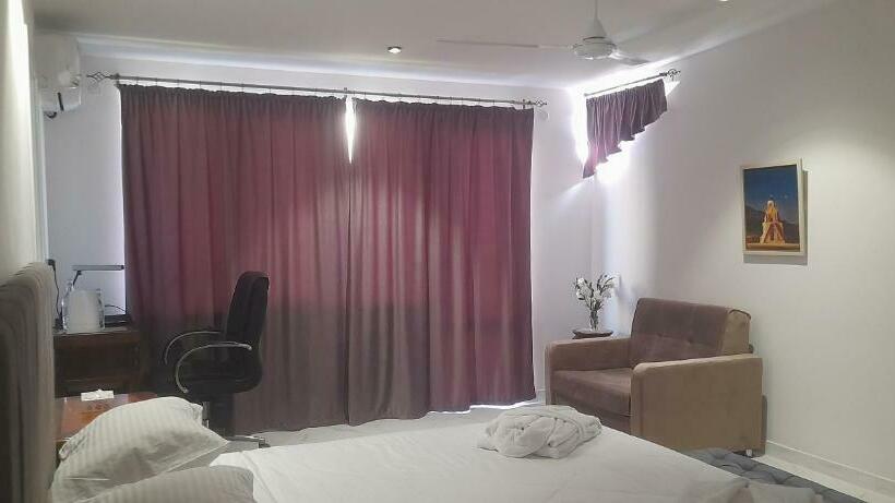 سوئیت با تخت بزرگ, Areni Lodge