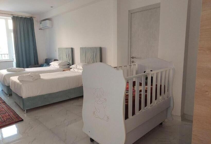 سوییت لوکس, Areni Lodge