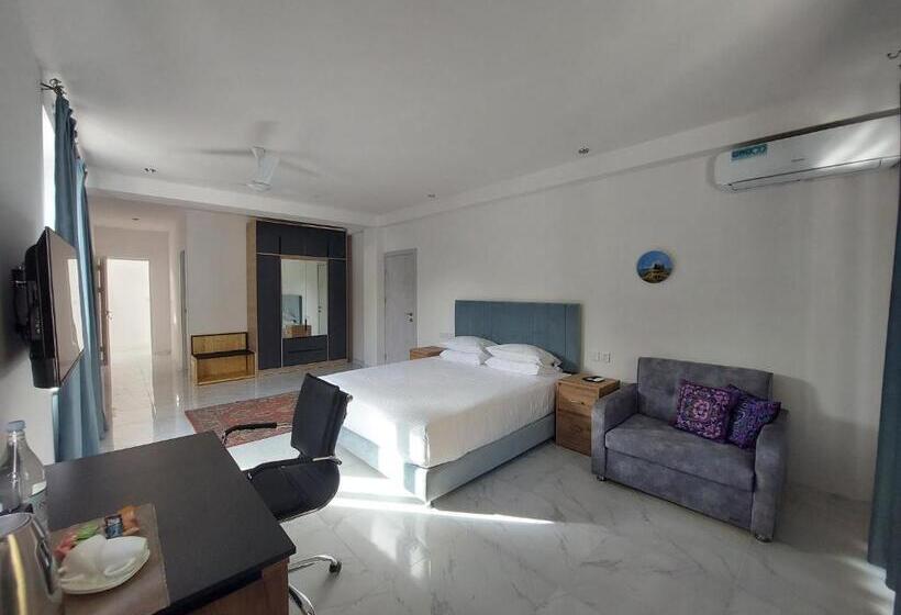 Deluxe Suite King Bed, Areni Lodge