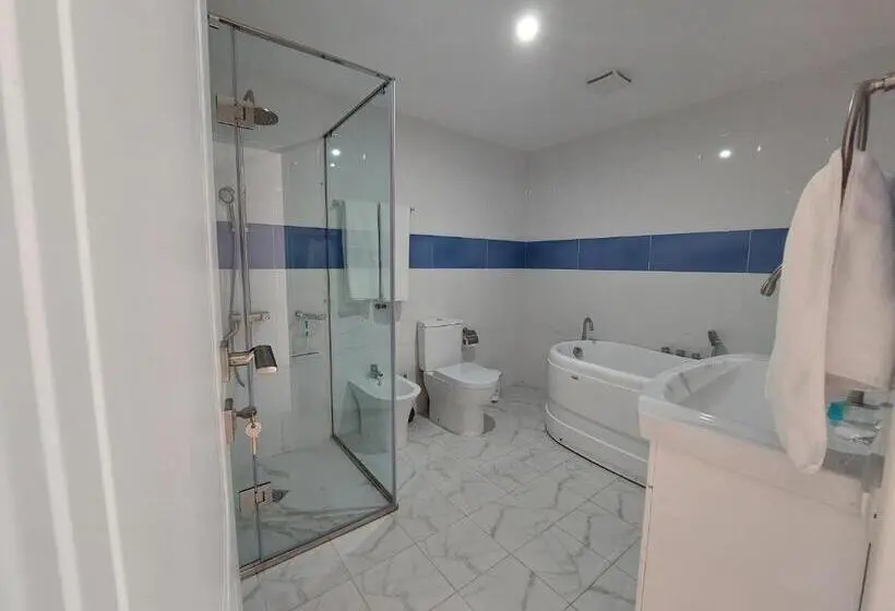 Deluxe Suite King Bed, Areni Lodge
