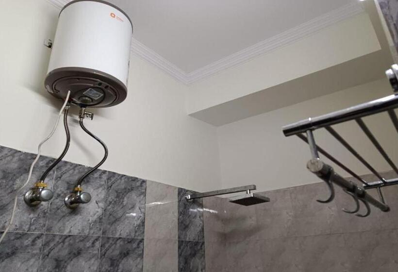 Quarto Deluxe, Meghna Residency