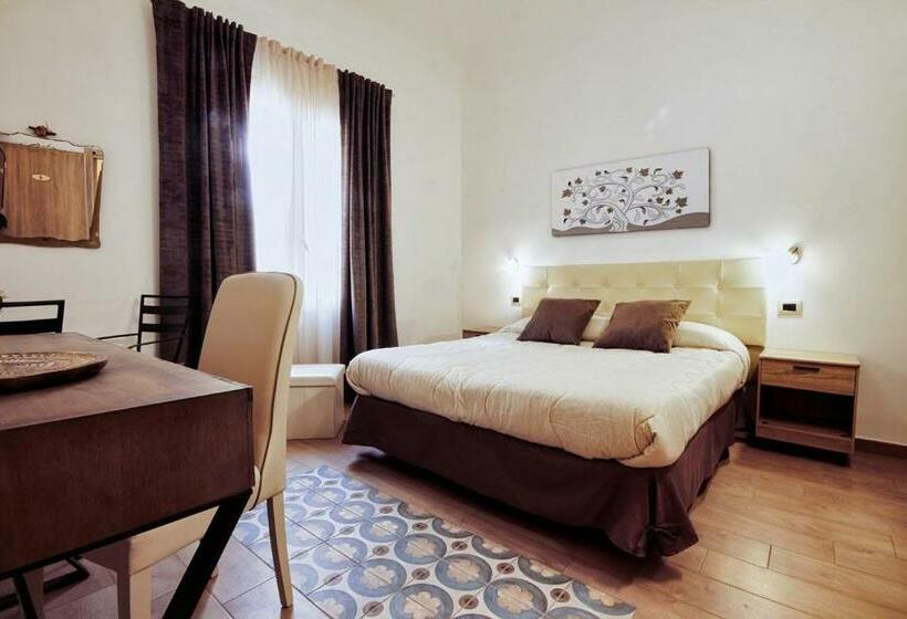 اتاق لوکس با تخت بزرگ, La Corte Di Angelica