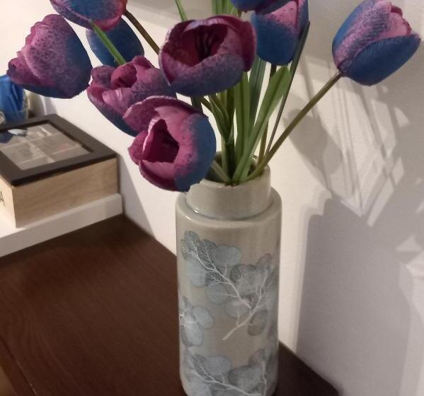 اتاق خانوادگی, La Corte Di Angelica