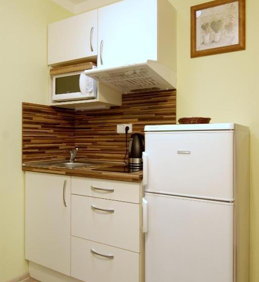 带两个卧室的顶楼公寓, Pension Luky