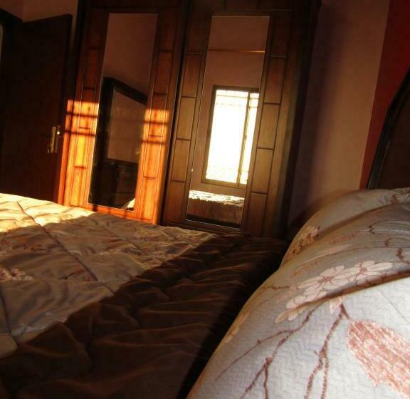 آپارتمان 1 خوابه همکف, Petracrystal