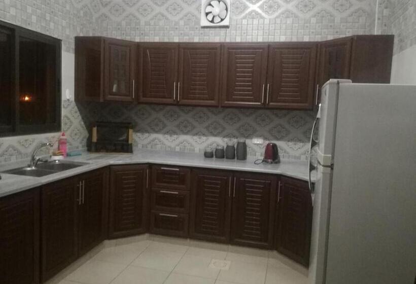 آپارتمان 1 خوابه همکف, Petracrystal