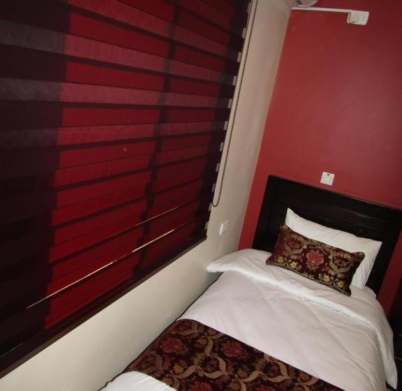 اتاق استاندارد, Petracrystal