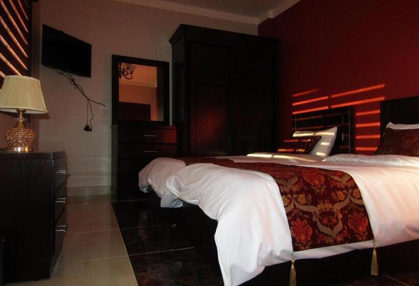 Standard Triple Room with Terrace, Petracrystal