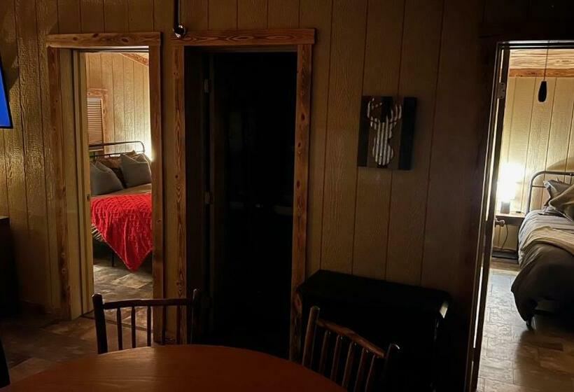 סוויטת 2 חדרי שינה, Buddy S Harbor