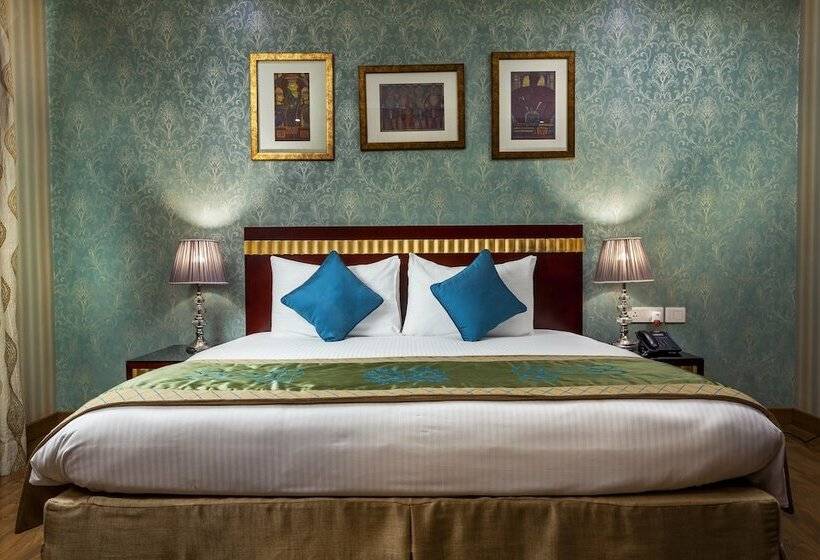 اتاق لوکس, Atrio  By Devam