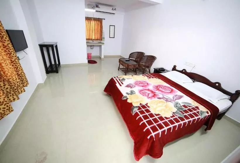 デラックスルーム, Dubai Hotel & Restaurant Kumarakom
