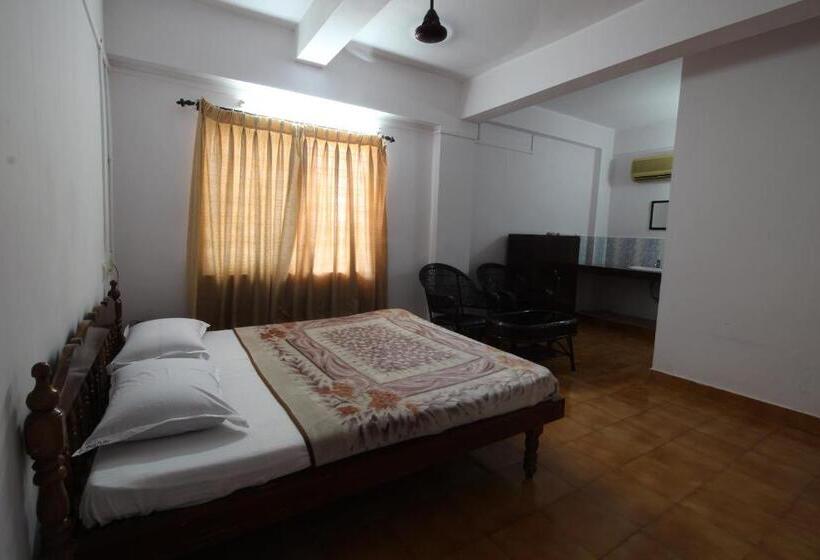 スタンダードルーム, Dubai Hotel & Restaurant Kumarakom