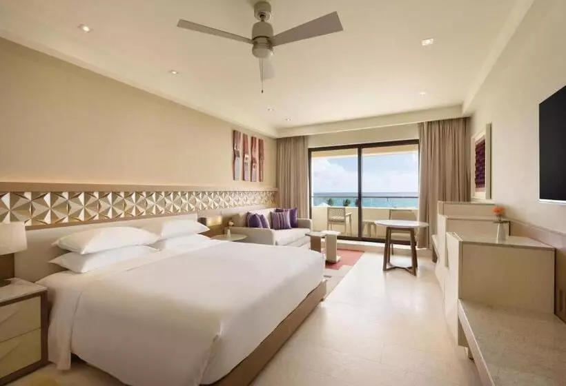 Club Room King Bed, Hyatt Ziva Cancun