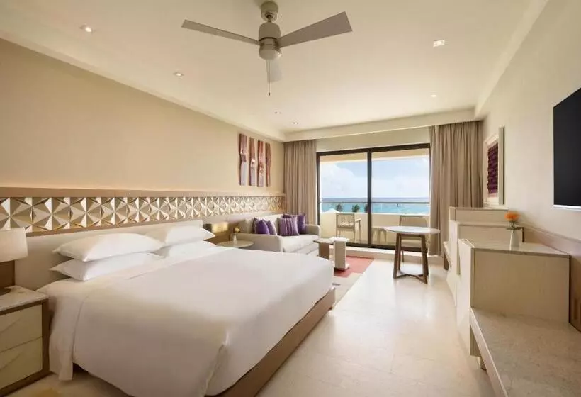Club Room King Bed, Hyatt Ziva Cancun