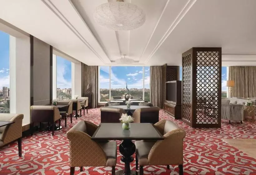 キングサイズベッドのクラブルーム, Shangrila Bengaluru