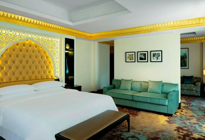 سوئیت کلاب, Sheraton Sharjah Beach Resort And Spa