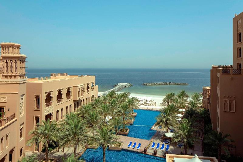اتاق سوپریور با چشمانداز دریا, Sheraton Sharjah Beach Resort And Spa