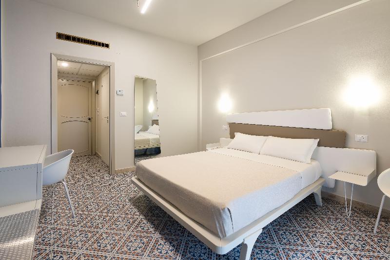 Люкс Клуб, Sheraton Sharjah Beach Resort And Spa