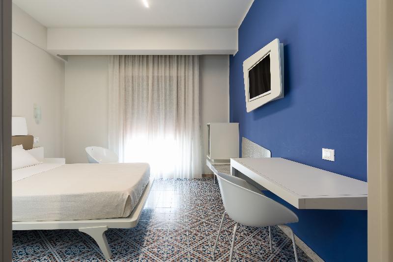 سوئیت کلاب, Sheraton Sharjah Beach Resort And Spa