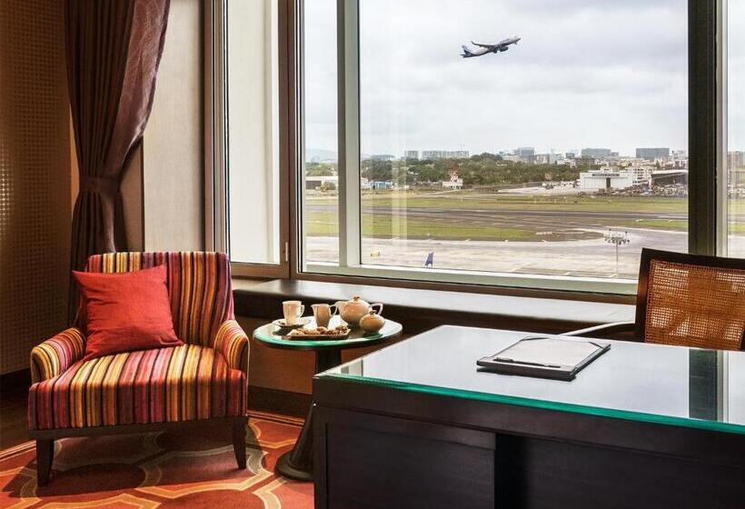 اتاق لوکس با تخت بزرگ, Taj Santacruz