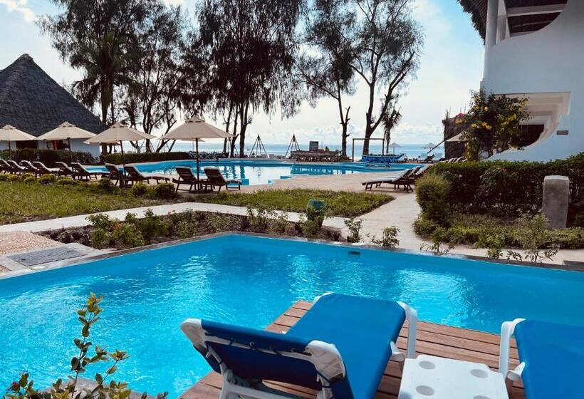 Standard swim-up room with sea view, Kiwengwa Beach Resort