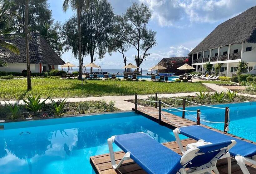 Standard swim-up room with sea view, Kiwengwa Beach Resort