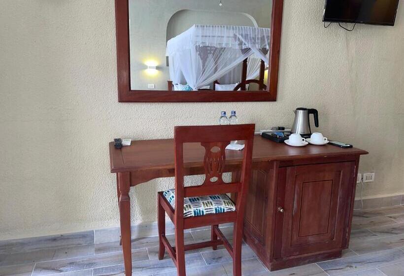 Standard swim-up room with sea view, Kiwengwa Beach Resort