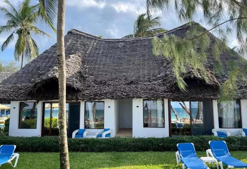 キングサイズベッドのスイートルーム, Kiwengwa Beach Resort