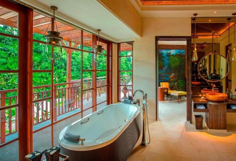 스위트 킹사이즈 침대, Mandapa, A Ritz Carlton Reserve