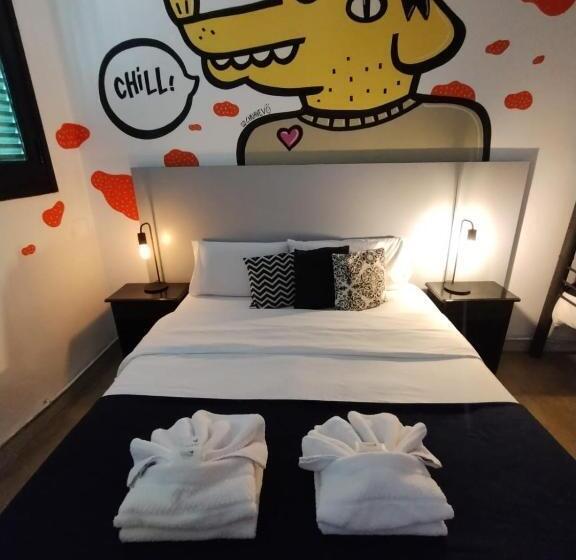 اتاق استاندارد چهار تخته, Art Factory Soho